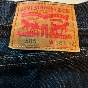 Men’s Levi’s style 505 size 36-32